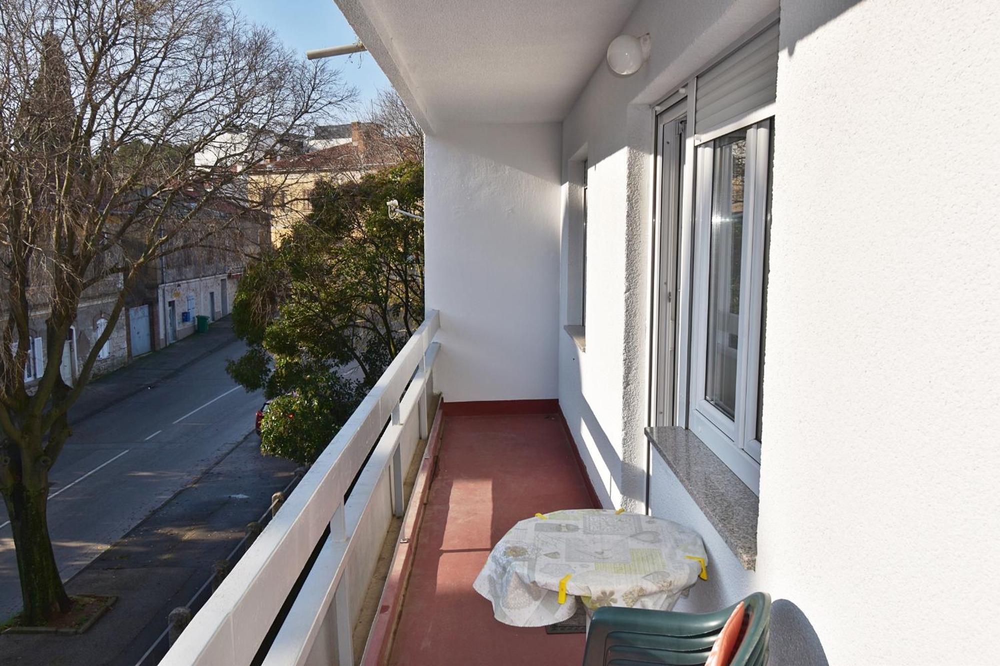 Apartment Navy Near The Beach พูลา ภายนอก รูปภาพ