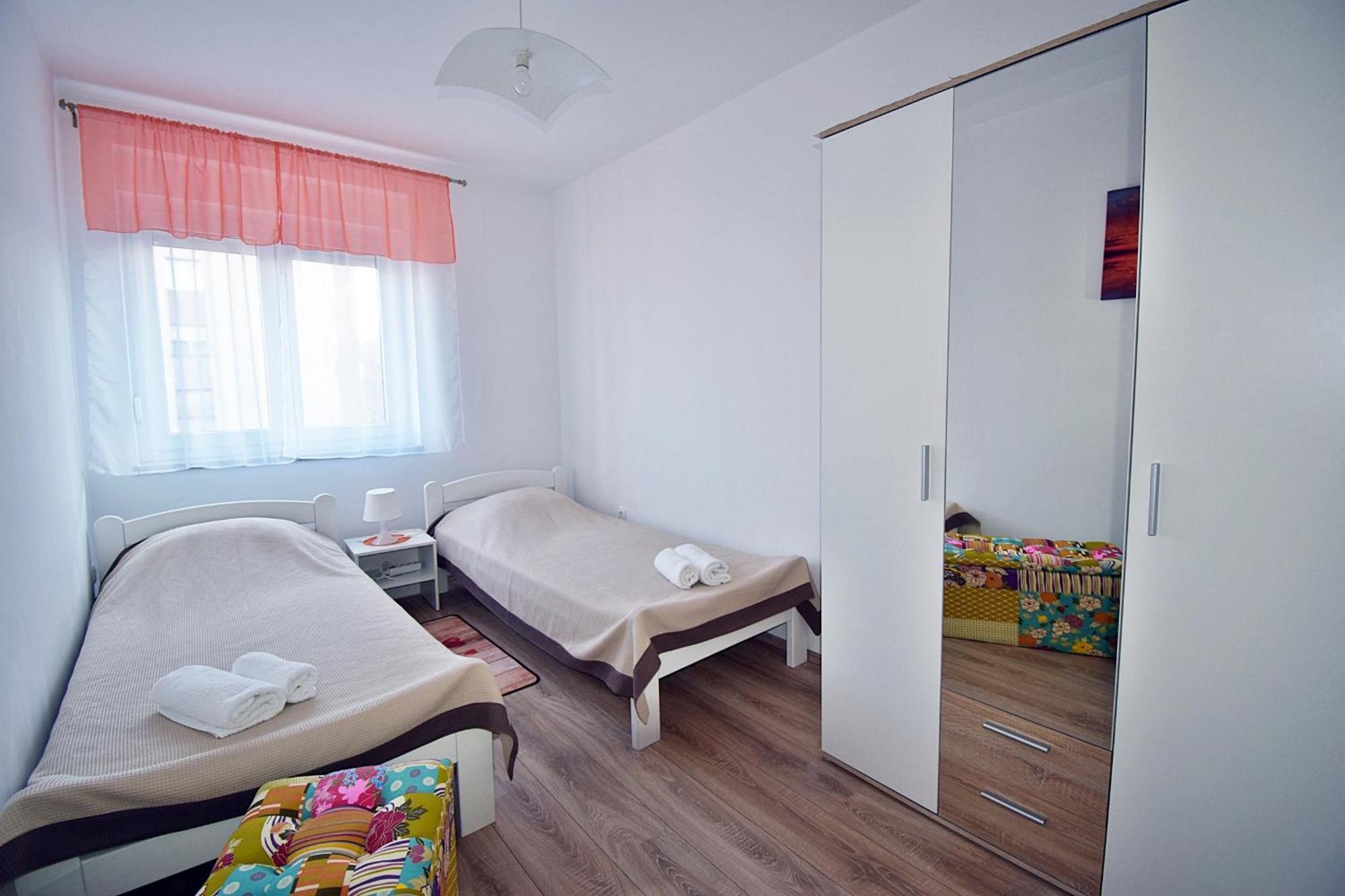 Apartment Navy Near The Beach พูลา ภายนอก รูปภาพ